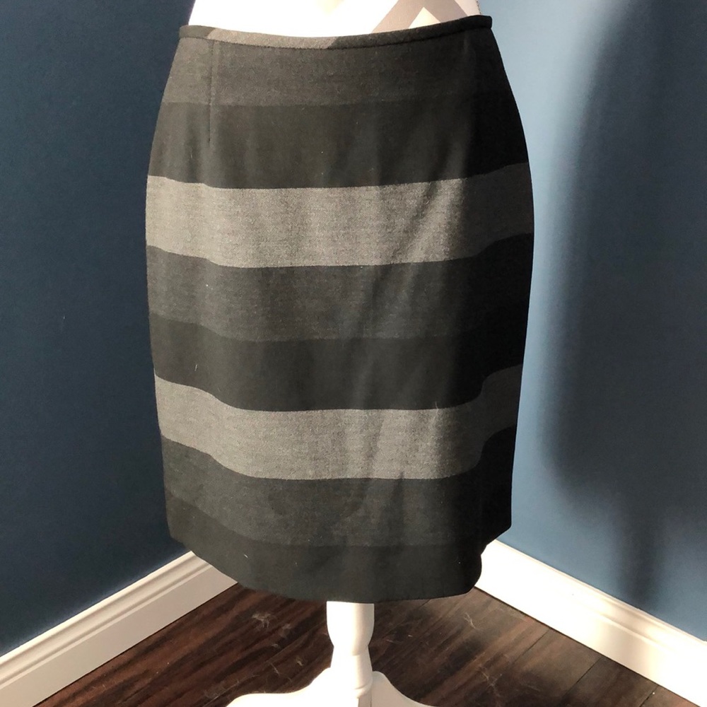 Tahari black and grey striped skirt (size 8P)